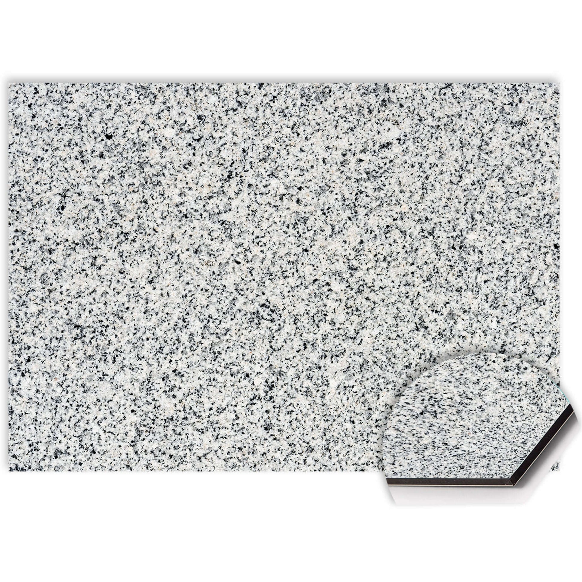 Detailweergave van de Nordic Mist spatwand met natuurgetrouwe granietstructuur, op stevig Aluminium Dibond