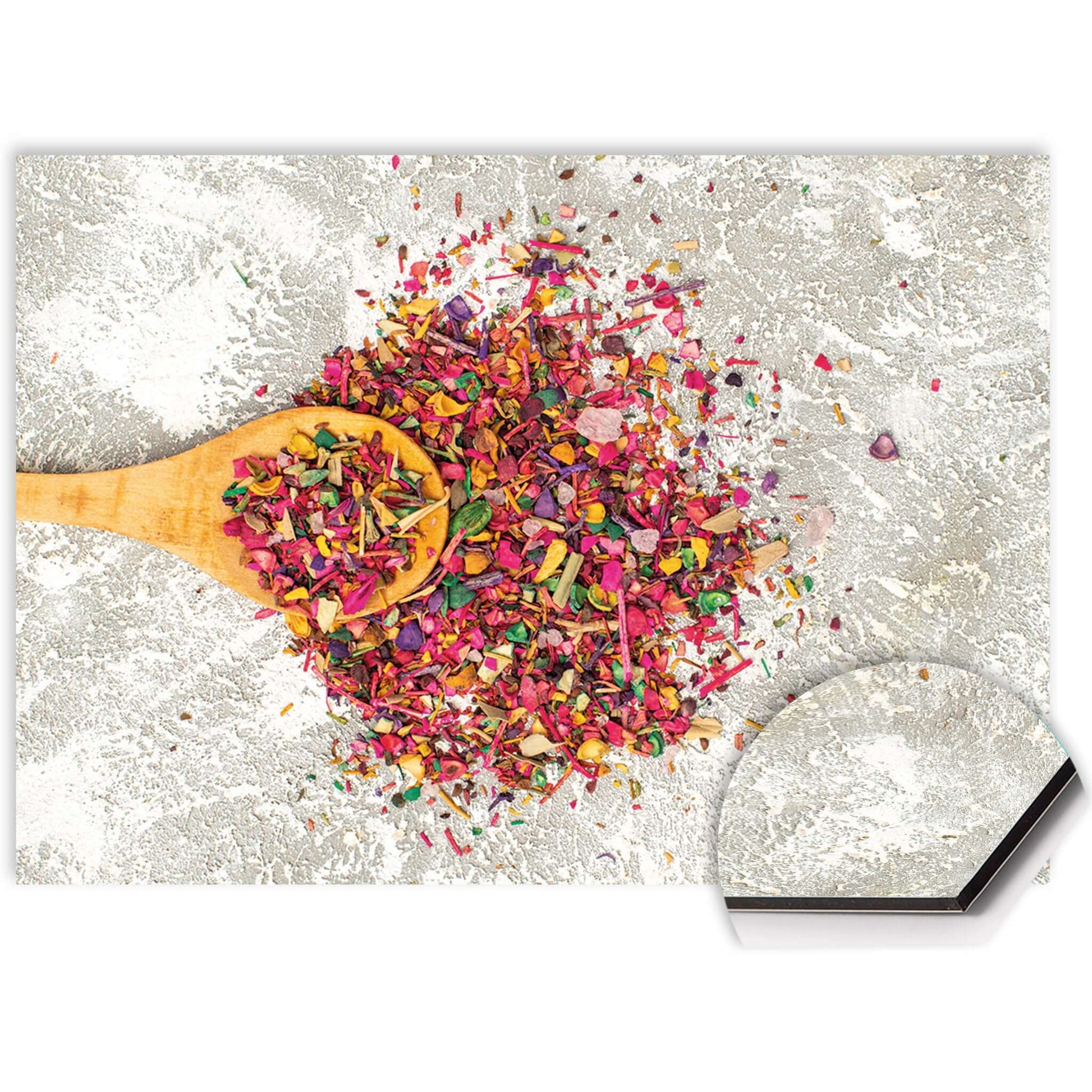 Spatscherm keuken met kleurrijke kruidenmix op houten lepel, design Spice Delight